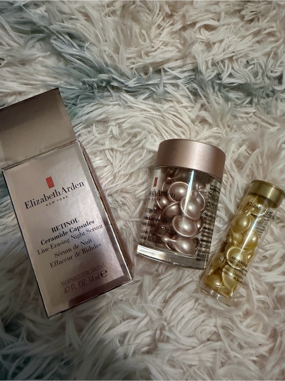 Elizabeth Arden Serum Capsules in Pearl and Gold
